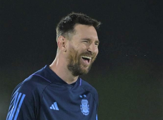 Messi 'quẩy tung nóc' tại quê nhà sau chức vô địch World Cup 2022