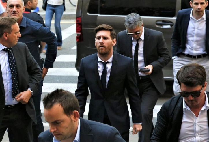 XÁC NHẬN: Messi chính thức liên hệ với 'gã khổng lồ' châu Âu