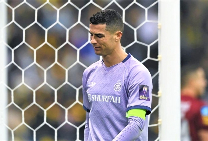 Ronaldo thua thêm một đấu trường, nguy cơ trắng tay rời Al Nassr?