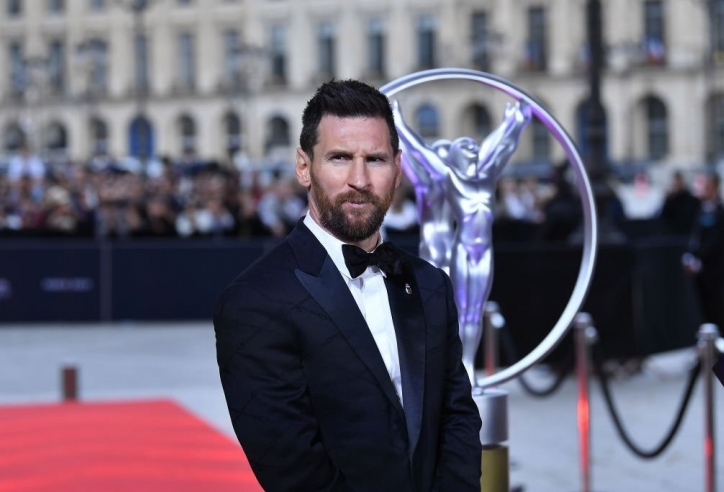 Nhận giải thưởng danh giá nhất, Messi nói điều thấu tận tâm can