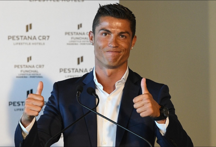 Rời Real đã lâu, Ronaldo vẫn khiến Barca phải 'ngã ngửa'