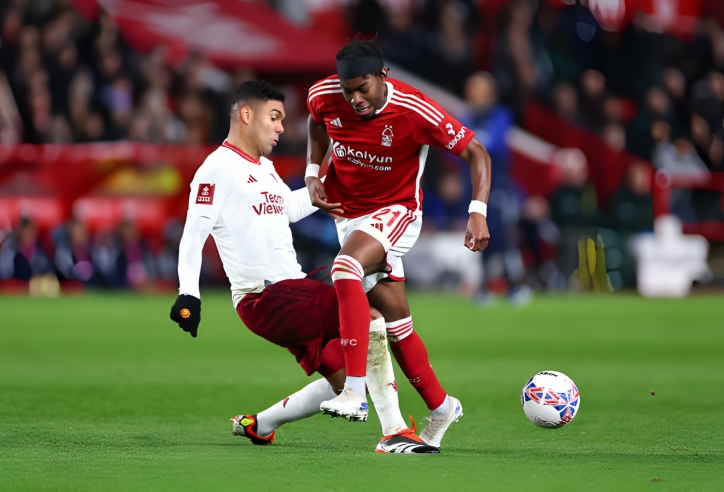 Trực tiếp MU 1-0 Nottingham Forest: Casemiro tỏa sáng