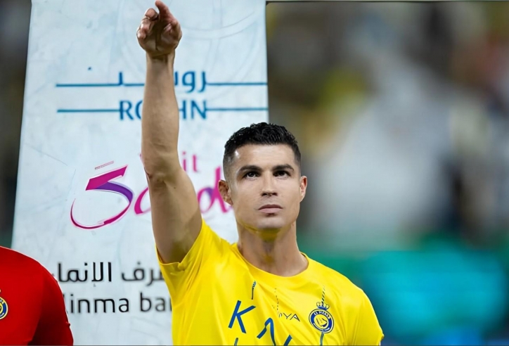 Ronaldo tuyên bố cứng sau khi khóc ngất tại Ả Rập Saudi