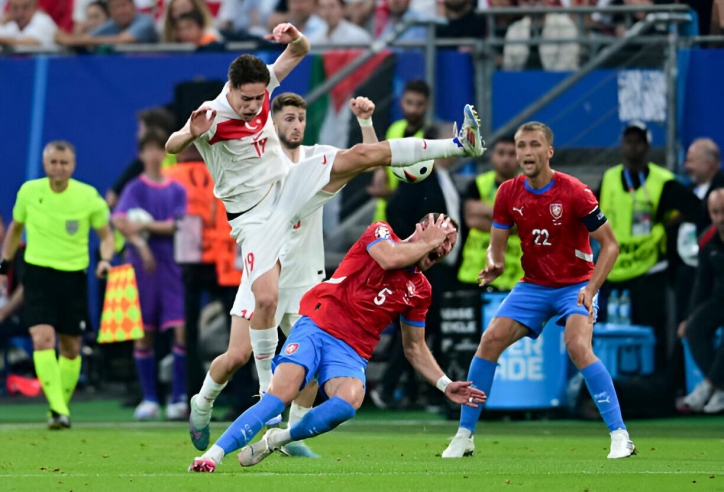 Trực tiếp CH Séc 0-1 Thổ Nhĩ Kỳ: Trừng phạt sai lầm