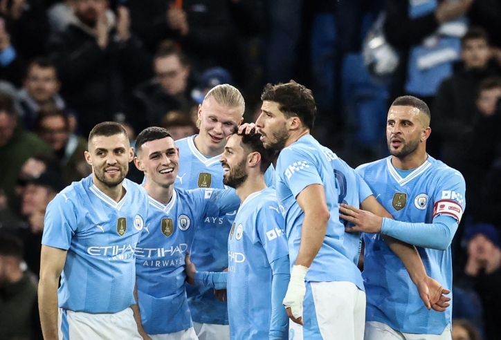 Man City được yêu cầu thi đấu trên mặt trăng