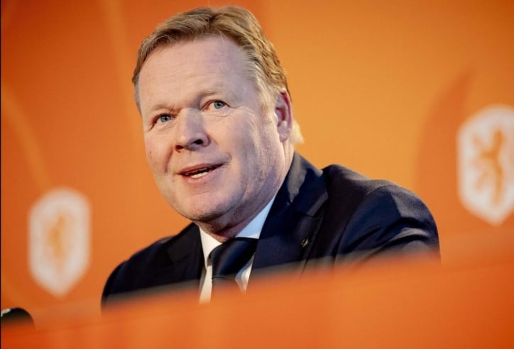 Ronald Koeman bị chỉ trích vì quyết định với Zirkzee