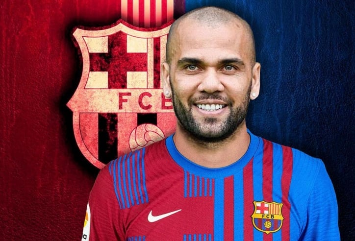 Dani Alves tái xuất bóng đá lần đầu tiên kể từ khi ra tù