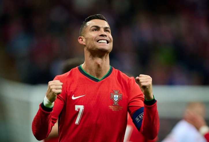 Ronaldo khiến HLV Bồ Đào Nha phải 'choáng váng'