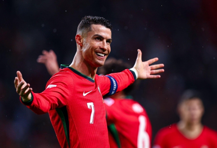 Ronaldo tỏa sáng, Bồ Đào Nha thắng tưng bừng tại Nations League