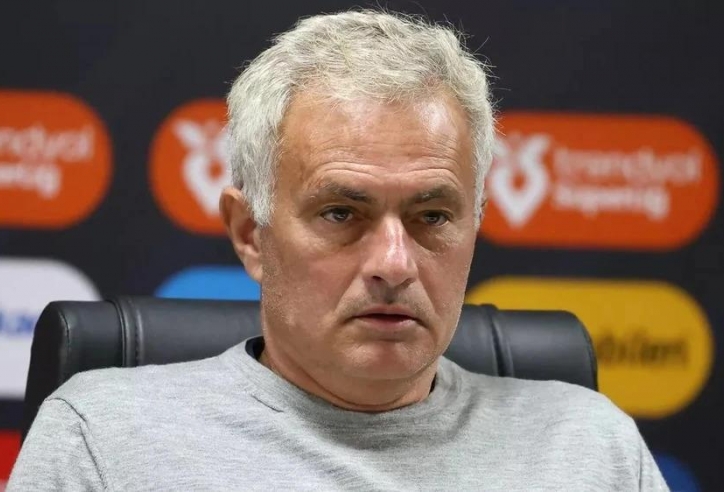 HLV Jose Mourinho rời Thổ Nhĩ Kỳ