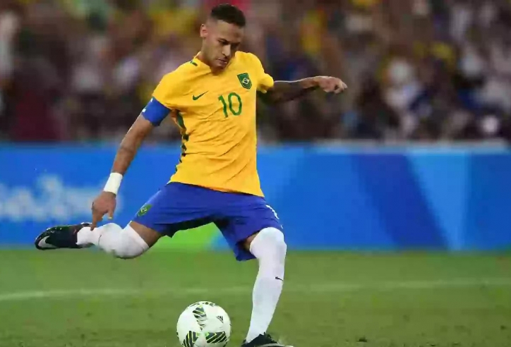 FIFA cấm kỹ thuật đá phạt đền thiên tài của Neymar