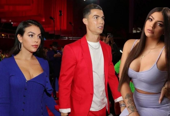 Gái lạ tố Ronaldo ngoại tình: 'Anh ta nói muốn xem vòng 3 của tôi ngoài đời thực'