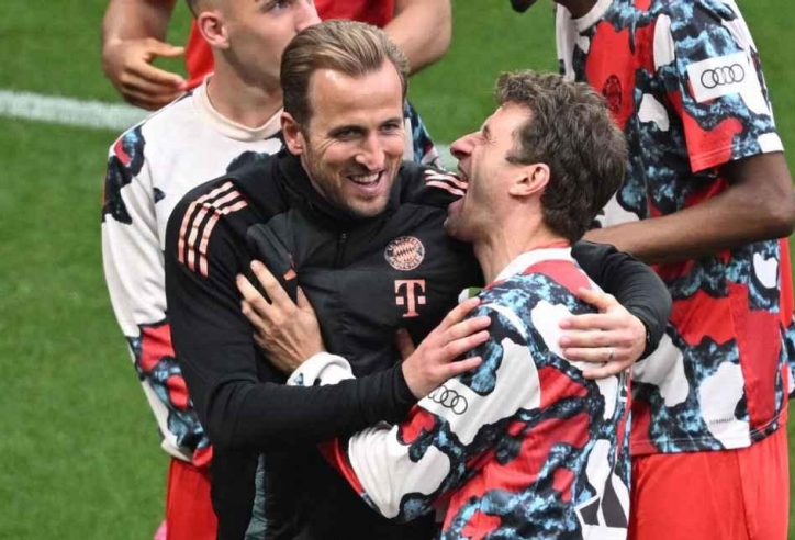 Phản ứng của Harry Kane khi lần đầu tiên giành Cúp