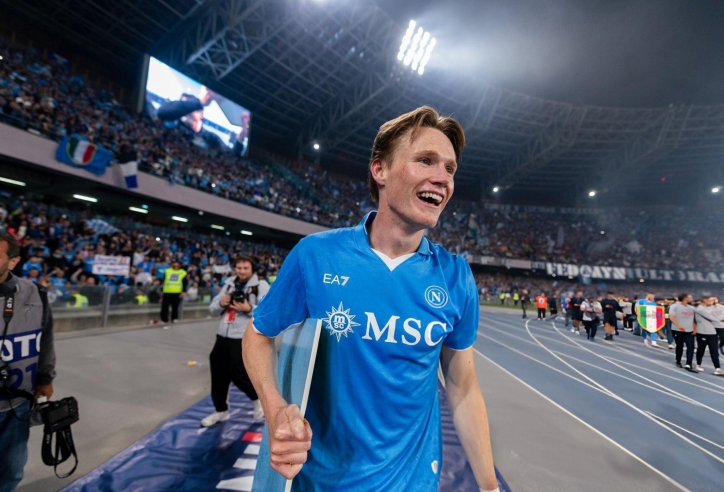 MU có tiếc không? McTominay đoạt giải cầu thủ xuất sắc nhất Serie A