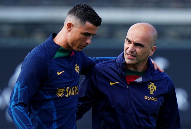 Ronaldo giải nghệ? HLV Bồ Đào Nha chính thức lên tiếng