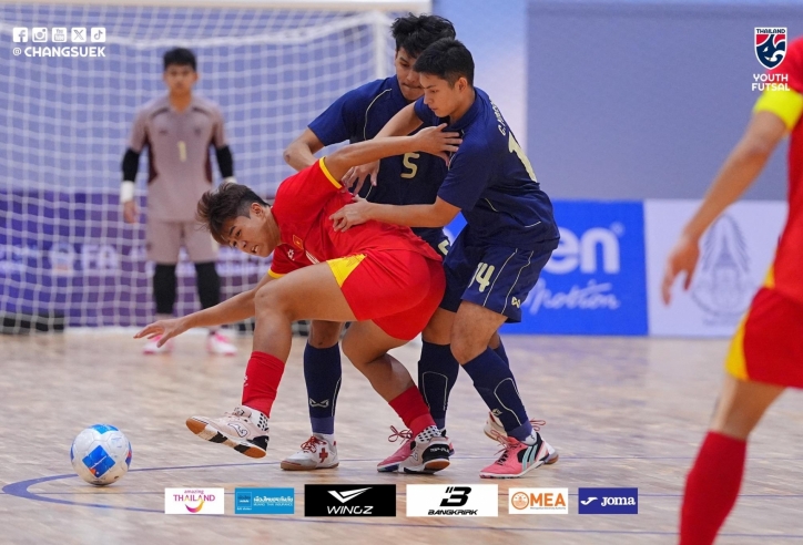 CĐV Thái Lan đồng loạt phản ứng khi thắng Việt Nam 2-1 tại giải ĐNÁ