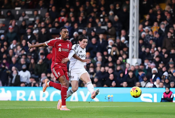 Trực tiếp Liverpool 0-1 Fulham: Bàn thua bất ngờ