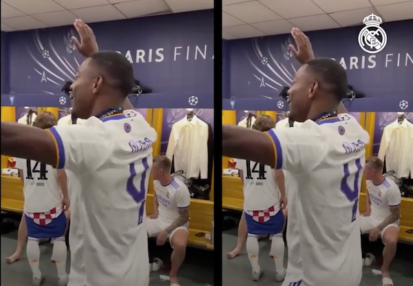 VIDEO: Cầu thủ Real Madrid 'quẩy' tung phòng thay đồ sau chức vô địch C1