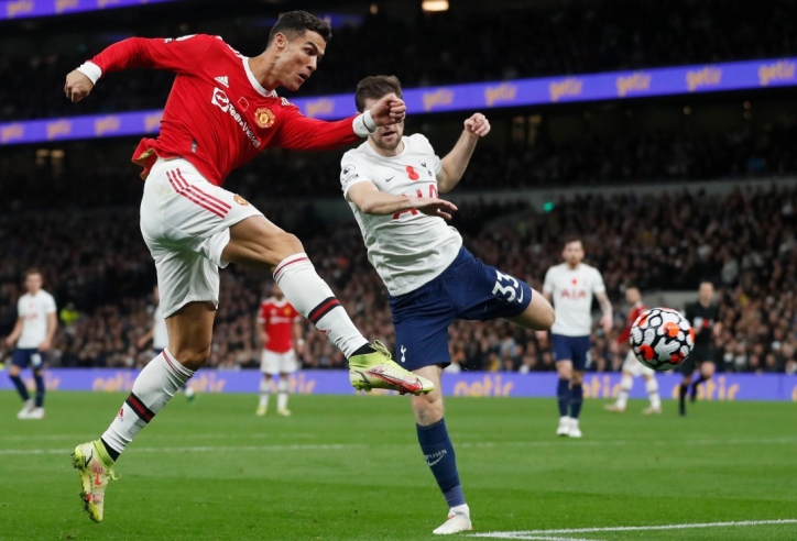 Man Utd đấu Tottenham: Thắng hoặc thôi mơ mộng về Top 4