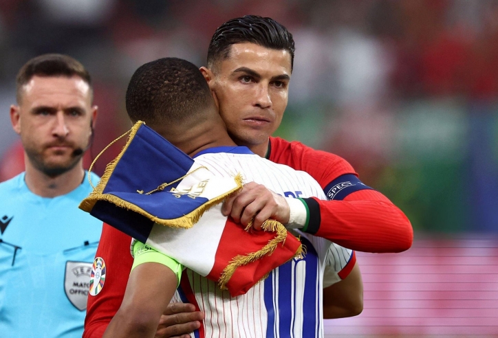 Ronaldo, Mbappe và một trận đấu mờ nhạt của cả hai
