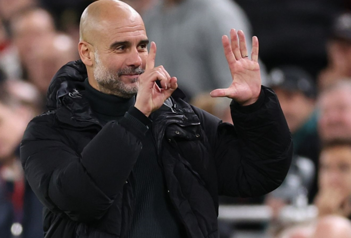 Guardiola đếm cúp để chuyển giao cho Liverpool?