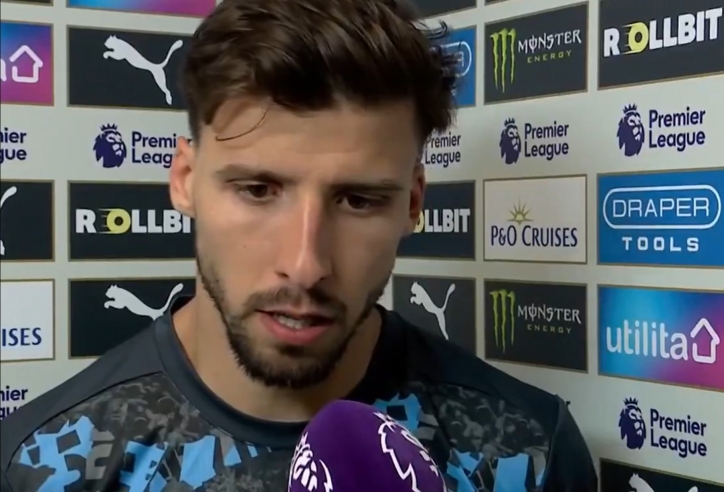 Ruben Dias đổ lỗi mặt cỏ khiến Manchester City bị cầm hòa