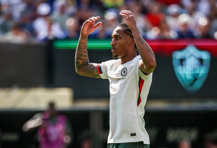 Sao Chelsea lấy tân binh Joao Pedro để dọa PSG