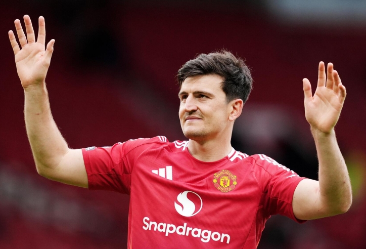 Vì sao Maguire không cùng toàn đội bay sang Mỹ?