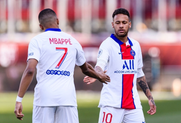 Hàng thủ Man City khó cản Neymar và Mbappe