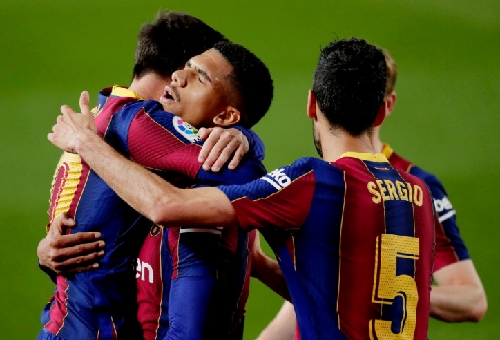Messi tổ chức tiệc tại nhà, nói lời chia tay đồng đội ở Barca?