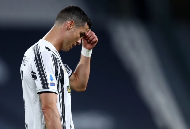 Ronaldo bị đồng đội cô lập tại Juventus