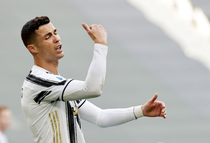 Ronaldo phản ứng chưa từng có trước quyết định của Pirlo