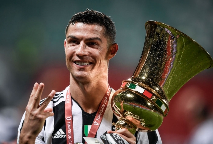 Ronaldo nhận giải thưởng cao quý trước thềm Euro 2021