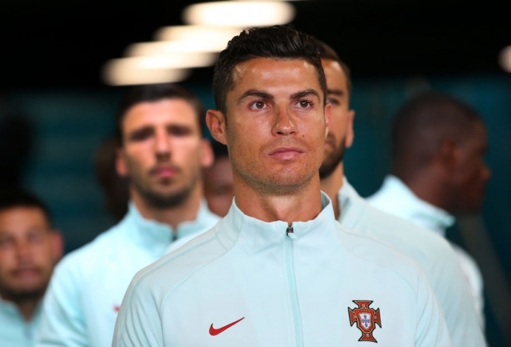 Tương lai Ronaldo được làm rõ, ấn định ngày trở lại ‘gã khổng lồ’