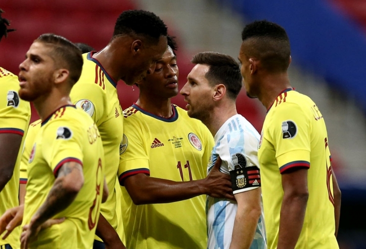 Messi chế nhạo đối thủ trong trận bán kết Copa America 2021