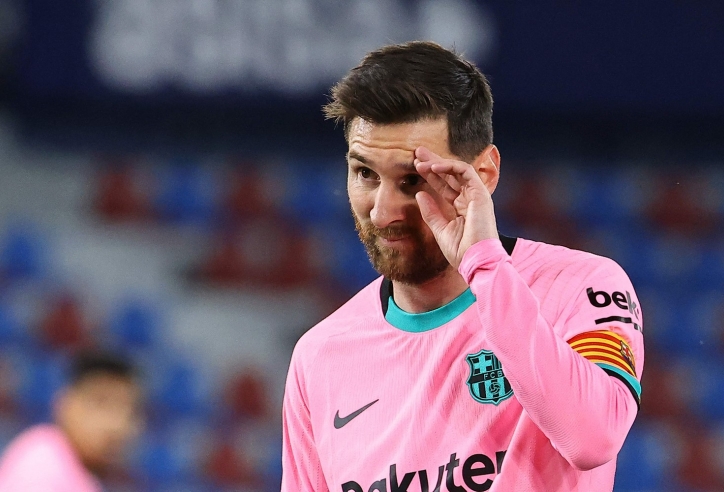 Người đứng đầu lên tiếng, vụ Messi gia hạn nguy cơ đổ bể