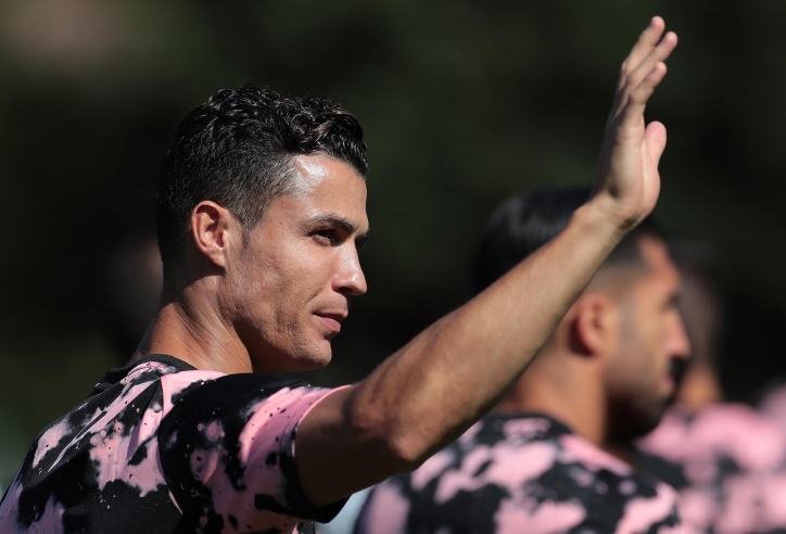 Không phải PSG, Ronaldo xác định giải nghệ tại 'một nơi xa lạ'?
