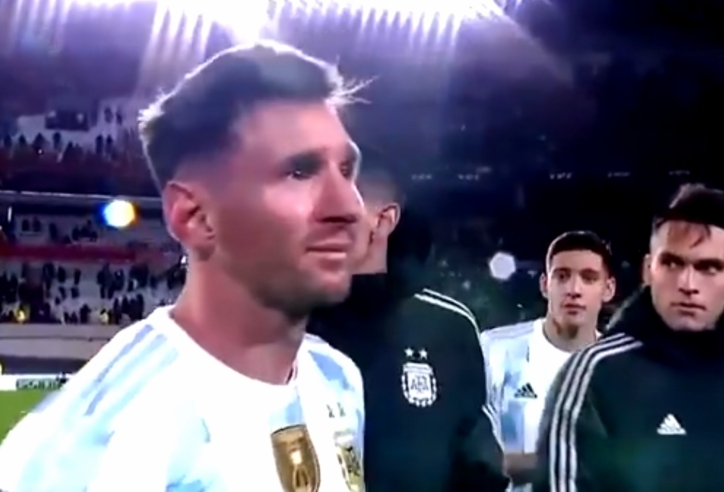 Messi khóc nức nở trên đường tới World Cup 2022
