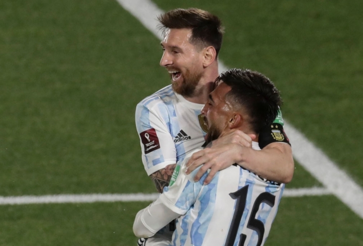 Messi giúp Argentina thu hẹp khoảng cách với Brazil
