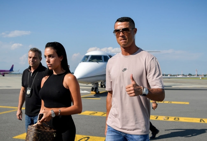 XÁC NHẬN: Ngã ngũ thương vụ Ronaldo rời MU hội ngộ Zidane