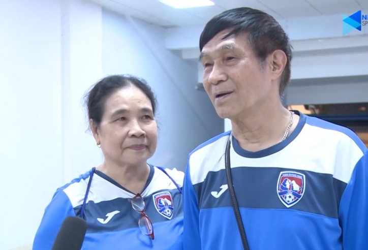 VIDEO: CĐV Than Quảng Ninh tặng cầu thủ 1 tháng lương hưu
