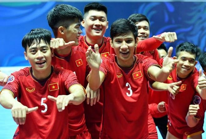 'Quật ngã gã khổng lồ' châu Á, ĐT Việt Nam lần đầu đoạt vé dự World Cup