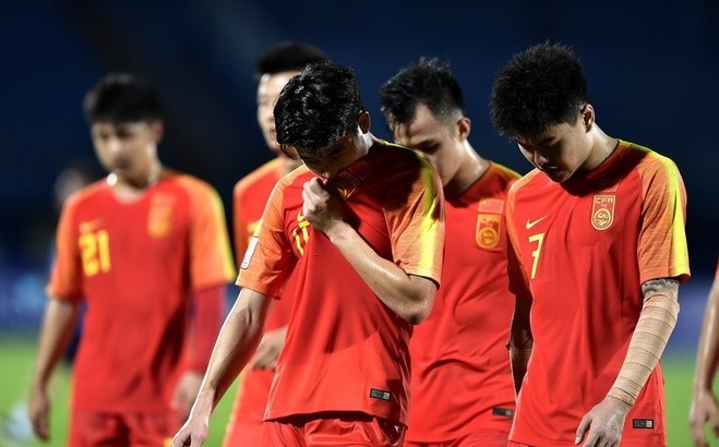 Cầu thủ Trung Quốc kiệt sức không nói nên lời trước trận gặp Việt Nam