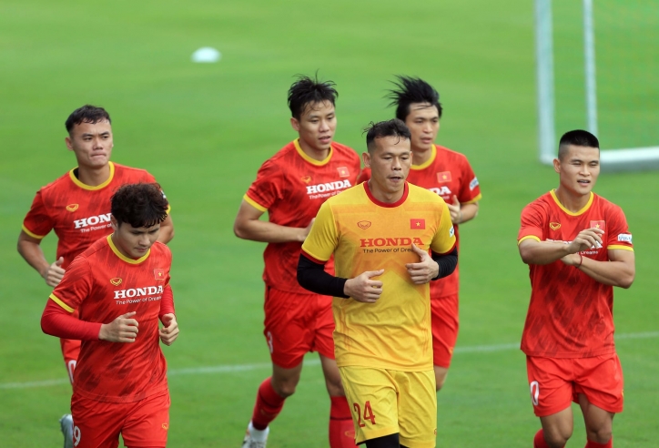 Thủ môn ĐT Việt Nam chia sẻ đầy tâm trạng trước trận gặp Trung Quốc