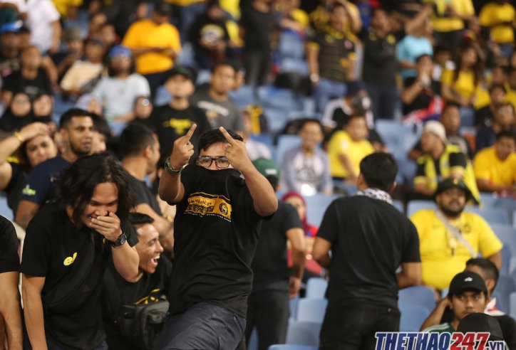 CĐV Malaysia đập vỡ tivi khi chứng kiến đội nhà thua đau ĐT Việt Nam?