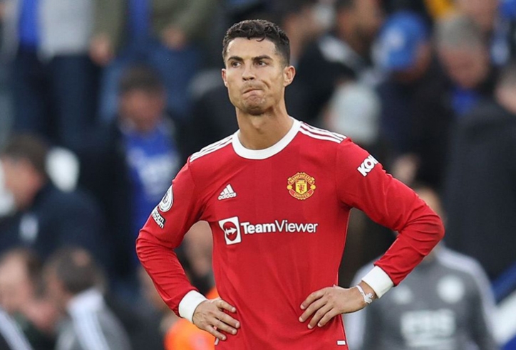 MU thăng hoa, huyền thoại nói lời cay đắng về Ronaldo