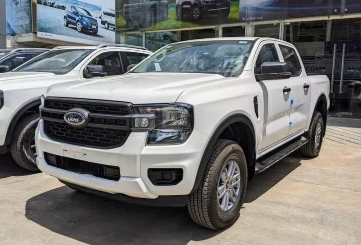 Ford Ranger 2022 lộ diện trước thềm ra mắt Việt Nam, bản tiêu chuẩn nhưng cũng rất 'xịn sò'