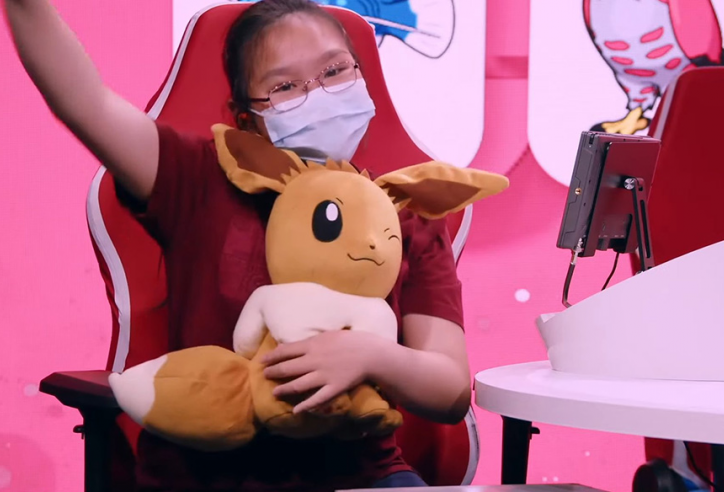 Nữ game thủ 11 tuổi gốc Việt vô địch giải Pokemon quốc tế