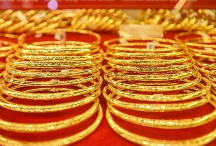 Giá vàng hôm nay tối 14/5: Đồng loạt giảm