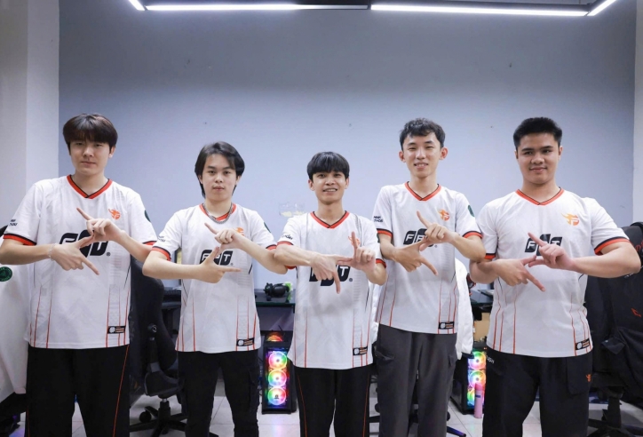 LMHT: Team Flash bỏ giải, fan VCS hoang mang